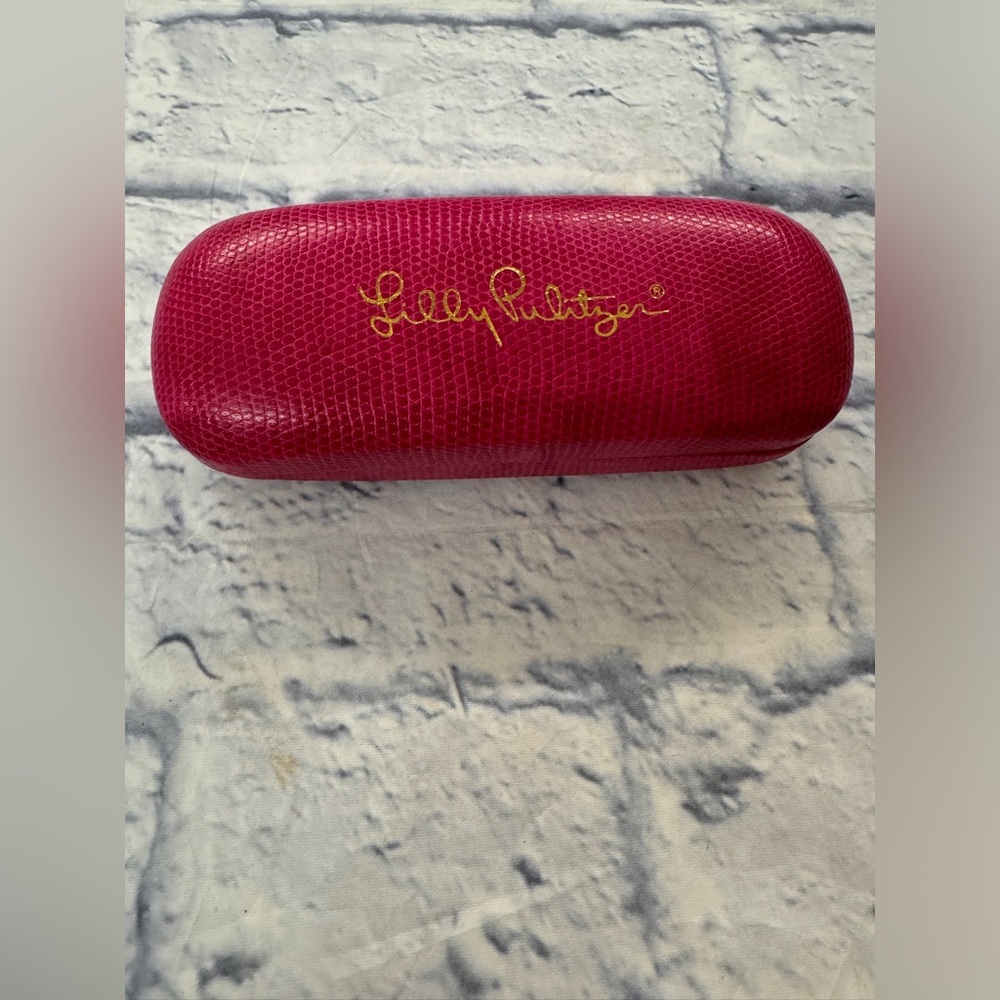 Lilly Pulitzer, hot pink, navy interior. eyeglass case.